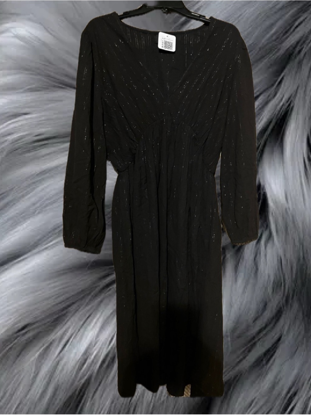 Elegant Black Sparkle Metallic-Striped Midi Dress with Puff Sleeves - Picture 5 of 5